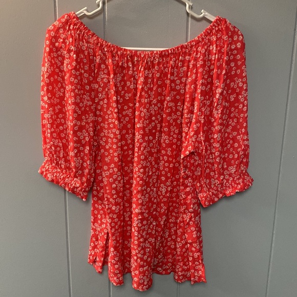 NWT Top - Picture 2 of 4